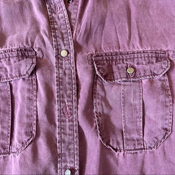 🔥SALE- Any 4/$20.   Dex Button Down Top​ - Picture 4 of 5